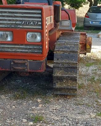 Trattore cingolato fiat 665