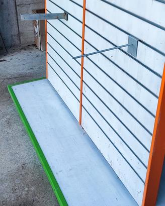 arredamento per negozio 