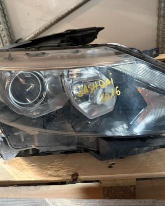FARO DESTRO QASHQAI 2016