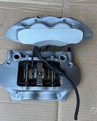 Pinze Brembo anteriori a 4 pompanti