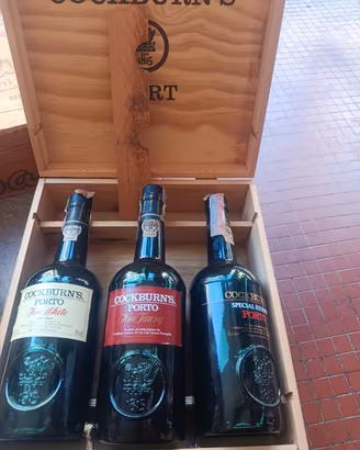 vino porto con scatola in legno 