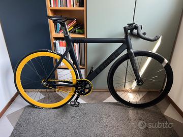 Bicicletta scatto fisso LEADER 725 Acciao/Carbonio