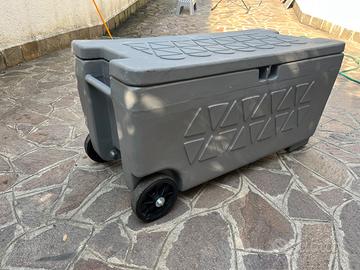 Baule porta cose con ruote carrellato
