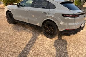 Porsche Cayenne coupé e-hybrid -2020