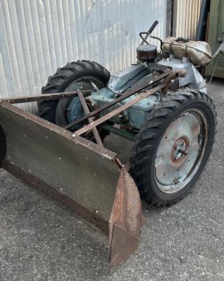 Motofalciatrice Laverda a benzina con lama da neve
