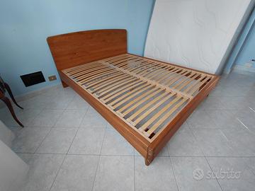 Letto in ciliegio massello