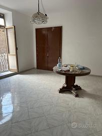 Appartamento con Terrazzo zona centrale