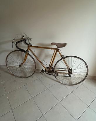 Bici da corsa vintage da ragazzo