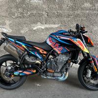 KTM 890 Duke (2021)