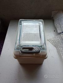 Contenitore elettrico porta frutti e apparecchiatu