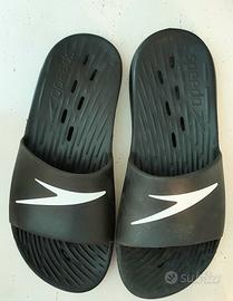 ciabatte Speedo per piscina 