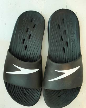 ciabatte Speedo per piscina 