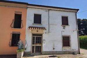 Porzione di casa a Dosolo (MN)