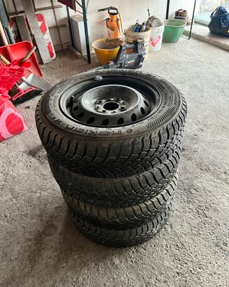 Treno gomme con cerchio per fiat600, trattabile