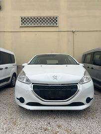 Peugeut 208 benz/gpl