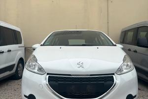 Peugeut 208 benz/gpl