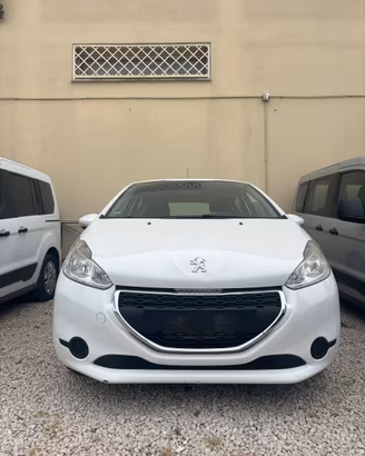 Peugeut 208 benz/gpl