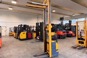 TRANSPALLET STOCCATORE JUNGHEINRICH 12 QUINTALI