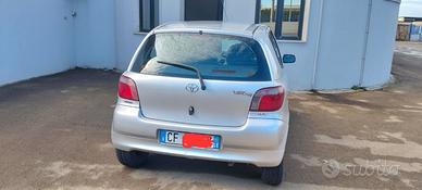 Yaris benzina cilindrata 1000