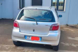 Yaris benzina cilindrata 1000