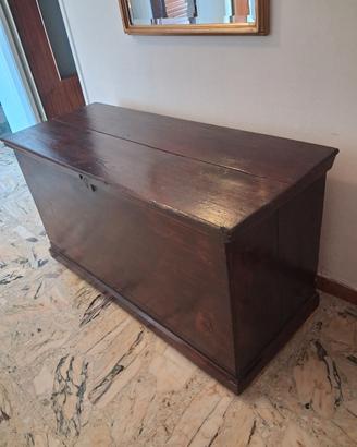 cassapanca legno scuro 