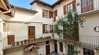 3 LOCALI A GASSINO TORINESE