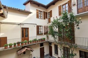 3 LOCALI A GASSINO TORINESE