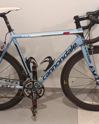 Bici da corsa cannondale supersix  evo