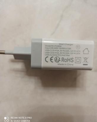 caricabatteria con 4 Porte nuovo