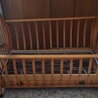 Lettino con sponde per bambini 