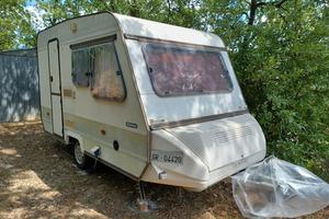 Roulotte Adria modello 350