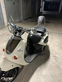 Scooter Aprilia Mojito Custom
