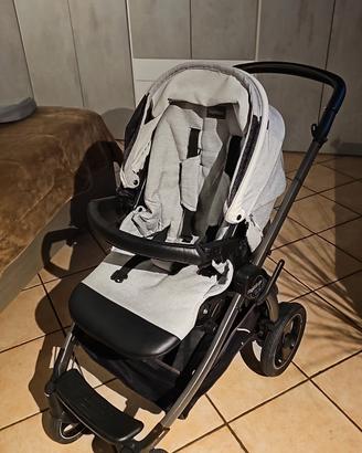 Passeggino PegPerego completo di tutto.