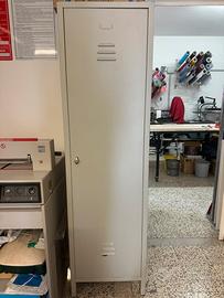 Armadio spogliatoio in metallo