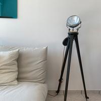 Lampada artigianale con elementi speciali