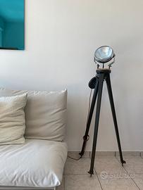 Lampada artigianale con elementi speciali