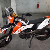 KTM 690 SMC 2010