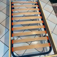 Letto singolo con rete a doghe