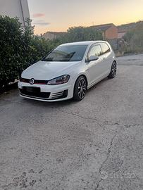 VOLKSWAGEN Golf 7ª serie - 2014