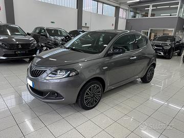 Ypsilon 1.0Hybrid Gold CAR PLAY SENSORI BELLA