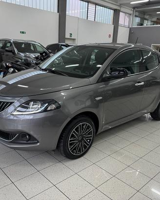 Ypsilon 1.0Hybrid Gold CAR PLAY SENSORI BELLA