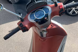 Beverly 350