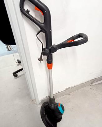 Taglia bordi Gardena. Elettrico 220V, 450W