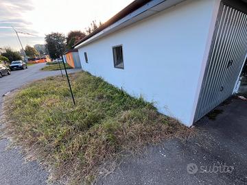 4 Garage Ristrutturati in via Pozzi, Borgomanero