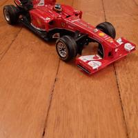 Modellino Ferrari F1 F138 radiocomandata Alonso