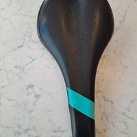 SELLA SDG CON ATTACCHI