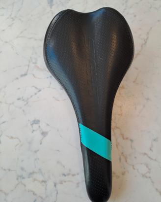 SELLA SDG CON ATTACCHI