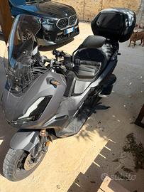 Honda adv 350