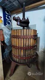 Torchio per vino e pigiatrice elettrica