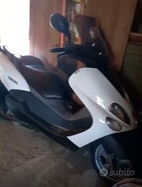scooter yamaha 180